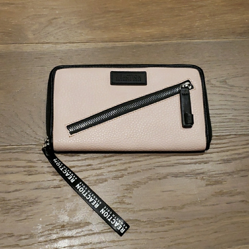 Kenneth Cole Reaction Wallet